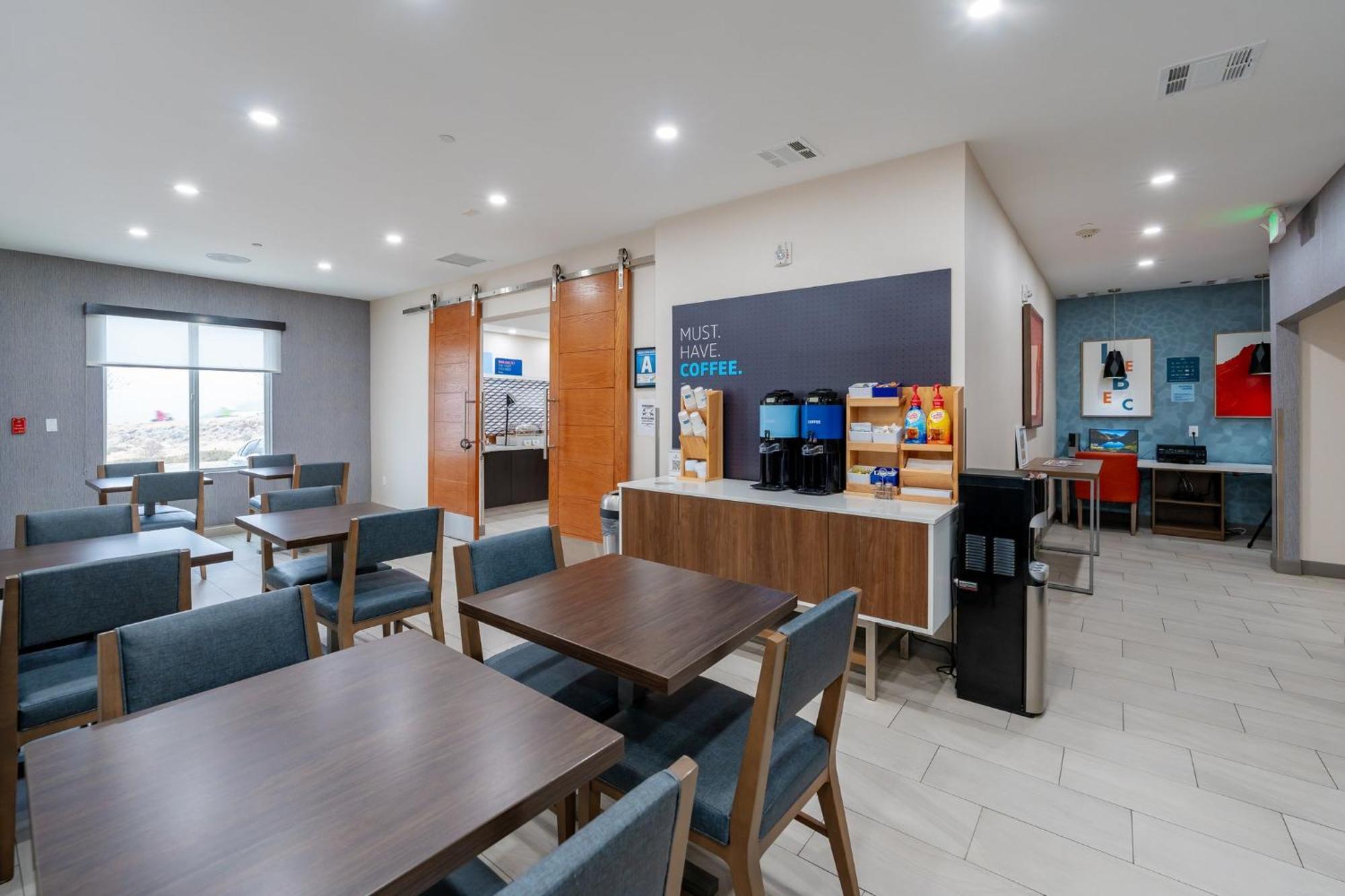 Holiday Inn Express & Suites Frazier Park By Ihg Lebec Exterior foto